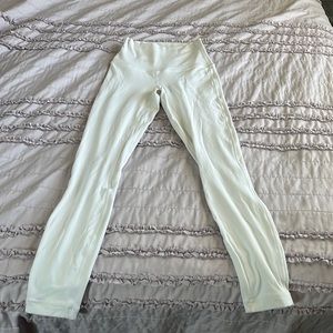 White Lululemon align legging in 0.